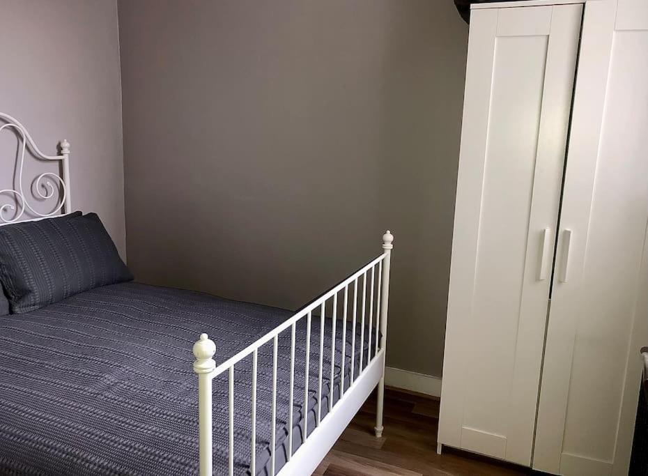 Cliftonville Apartments ベルファスト エクステリア 写真
